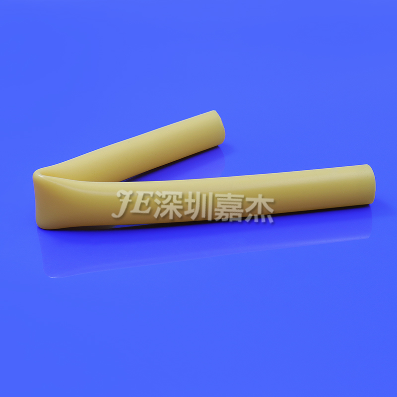 操美女互操到潮吹双色硅胶管